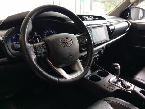 TOYOTA Hilux Caminhonete 2.8 16V SRX 4X4 DIESEL CABINE DUPLA AUTOM�TICO, Foto 5