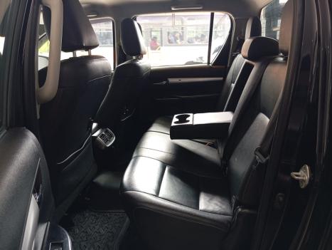 TOYOTA Hilux Caminhonete 2.8 16V SRX 4X4 DIESEL CABINE DUPLA AUTOM�TICO, Foto 7