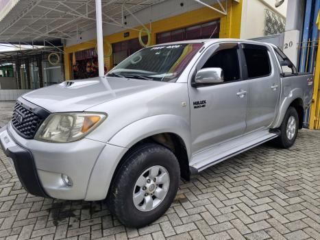 TOYOTA Hilux Caminhonete 3.0 4P 4X4 SRV TURBO DIESEL CABINE DUPLA AUTOM�TICO, Foto 1