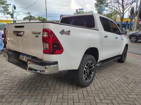 TOYOTA Hilux Caminhonete 2.8 16V SRX 4X4 TURBO DIESEL CABINE DUPLA AUTOM�TICO, Foto 3