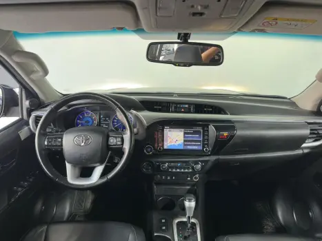 TOYOTA Hilux Caminhonete 2.8 16V SRV 4X4 DIESEL CABINE DUPLA AUTOM�TICO, Foto 9