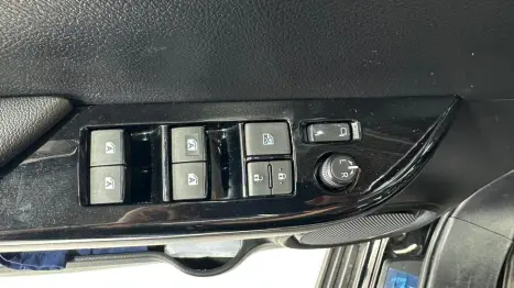 TOYOTA Hilux Caminhonete 2.8 16V SRV 4X4 DIESEL CABINE DUPLA AUTOM�TICO, Foto 17