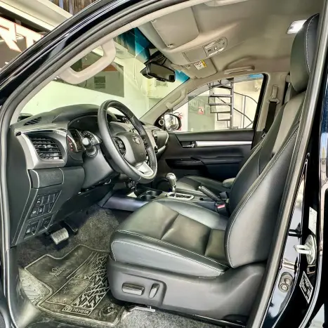 TOYOTA Hilux Caminhonete 2.8 16V SRX 4X4 TURBO DIESEL CABINE DUPLA AUTOM�TICO, Foto 22