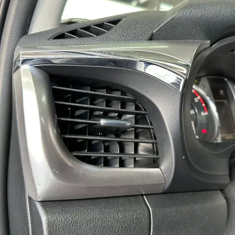 TOYOTA Hilux Caminhonete 2.8 16V SRX 4X4 TURBO DIESEL CABINE DUPLA AUTOM�TICO, Foto 27