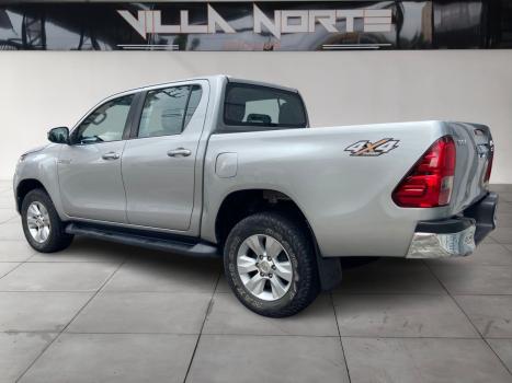 TOYOTA Hilux Caminhonete 2.8 16V SRV 4X4 DIESEL CABINE DUPLA AUTOM�TICO, Foto 4