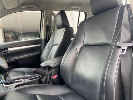 TOYOTA Hilux Caminhonete 2.8 16V SRV 4X4 DIESEL CABINE DUPLA AUTOM�TICO, Foto 10