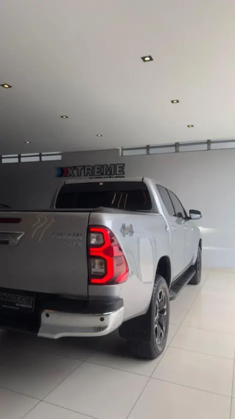 TOYOTA Hilux Caminhonete 2.8 16V SRX LIMITED 4X4 TURBO DIESEL CABINE DUPLA AUTOM�TICO, Foto 3