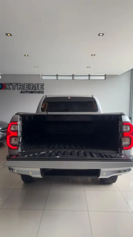 TOYOTA Hilux Caminhonete 2.8 16V SRX LIMITED 4X4 TURBO DIESEL CABINE DUPLA AUTOM�TICO, Foto 4