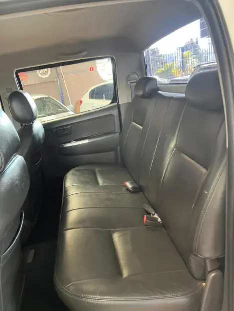 TOYOTA Hilux Caminhonete 3.0 4P SR 4X4 TURBO DIESEL CABINE DUPLA AUTOM�TICO, Foto 6