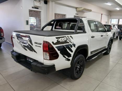 TOYOTA Hilux Caminhonete 2.8 16V 4P SR 4X4 DIESEL CHALLENGE CABINE DUPLA AUTOM�TICO, Foto 4