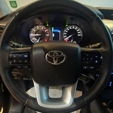 TOYOTA Hilux Caminhonete 2.8 16V SRX 4X4 TURBO DIESEL CABINE DUPLA AUTOM�TICO, Foto 11