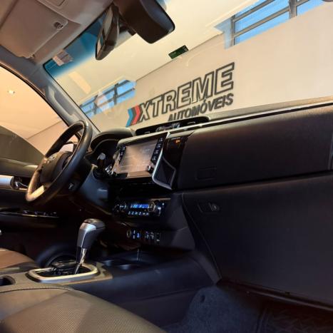 TOYOTA Hilux Caminhonete 2.8 16V SRX 4X4 TURBO DIESEL CABINE DUPLA AUTOM�TICO, Foto 14