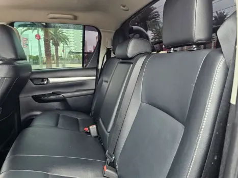 TOYOTA Hilux Caminhonete 2.8 16V SRV 4X4 DIESEL CABINE DUPLA AUTOM�TICO, Foto 5