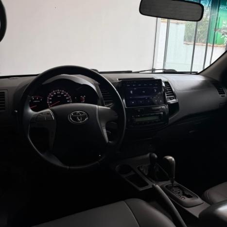 TOYOTA Hilux Caminhonete 3.0 4P SRV DIESEL CABINE DUPLA, Foto 9