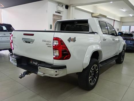 TOYOTA Hilux Caminhonete 2.8 16V SRX PLUS 4X4 TURBO DIESEL CABINE DUPLA AUTOMÁTICO, Foto 3
