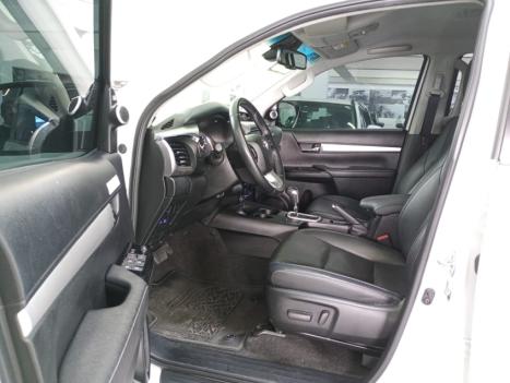 TOYOTA Hilux Caminhonete 2.8 16V SRX PLUS 4X4 TURBO DIESEL CABINE DUPLA AUTOMÁTICO, Foto 5