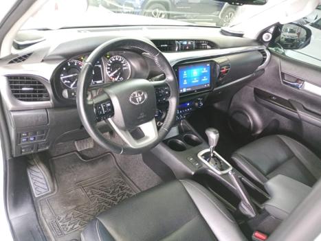 TOYOTA Hilux Caminhonete 2.8 16V SRX PLUS 4X4 TURBO DIESEL CABINE DUPLA AUTOMÁTICO, Foto 7