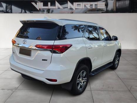TOYOTA Hilux SW4 2.7 16V 4P FLEX SR 7 LUGARES AUTOM�TICO, Foto 3