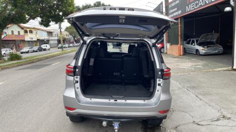 TOYOTA Hilux SW4 2.8 16V 4P SRX 4X4 7 LUGARES TURBO DIESEL AUTOM�TICO, Foto 10