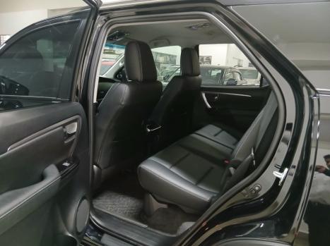 TOYOTA Hilux SW4 2.8 16V 4P SRX 4X4 7 LUGARES TURBO DIESEL AUTOM�TICO, Foto 10