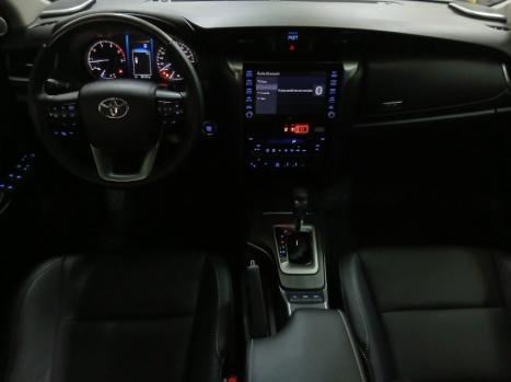 TOYOTA Hilux SW4 2.8 16V 4P SRX 4X4 7 LUGARES TURBO DIESEL AUTOM�TICO, Foto 11