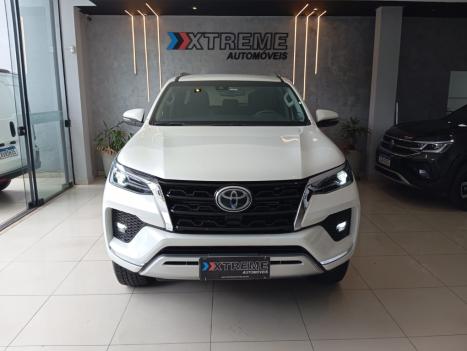 TOYOTA Hilux SW4 2.8 16V 4P SRX 4X4 7 LUGARES TURBO DIESEL AUTOM�TICO, Foto 1