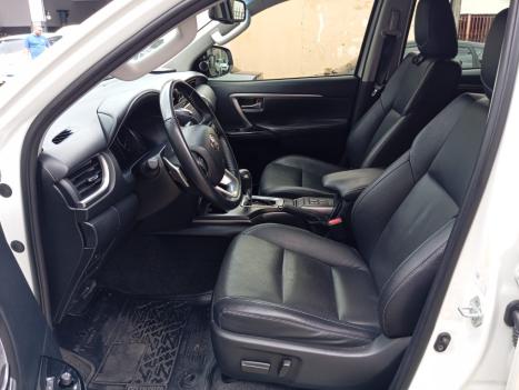 TOYOTA Hilux SW4 2.8 16V 4P SRX 4X4 7 LUGARES TURBO DIESEL AUTOM�TICO, Foto 6