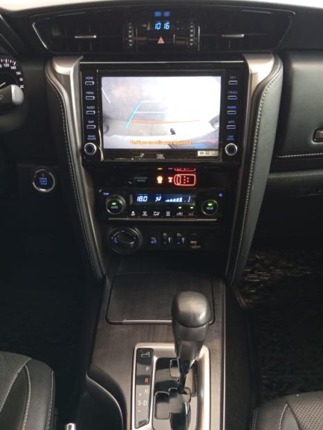 TOYOTA Hilux SW4 2.8 16V 4P SRX 4X4 7 LUGARES TURBO DIESEL AUTOM�TICO, Foto 10