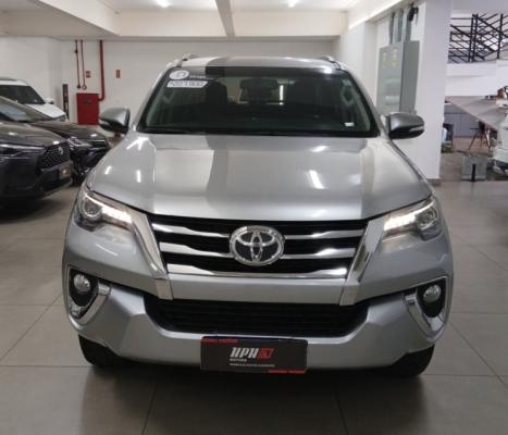 TOYOTA Hilux SW4 2.8 4P SRX 4X4 TURBO DIESEL AUTOM�TICO, Foto 6