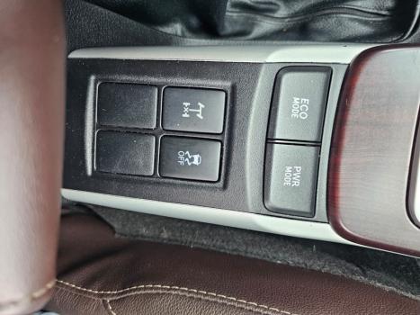 TOYOTA Hilux SW4 2.8 4P SRX 4X4 DIAMOND 7 LUGARES TURBO DIESEL AUTOM�TICO, Foto 8