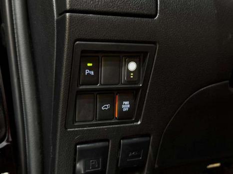 TOYOTA Hilux SW4 2.8 4P SRX 4X4 DIAMOND 7 LUGARES TURBO DIESEL AUTOM�TICO, Foto 9