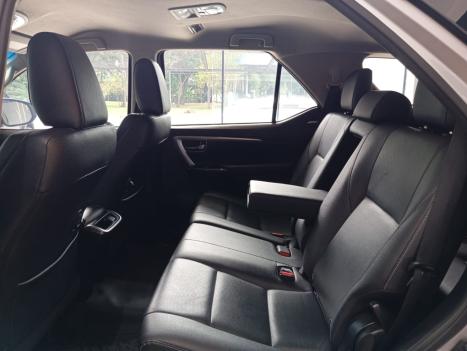 TOYOTA Hilux SW4 2.8 16V 4P SRX 4X4 7 LUGARES TURBO DIESEL AUTOM�TICO, Foto 7