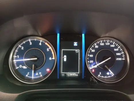 TOYOTA Hilux SW4 2.8 16V 4P SRX 4X4 7 LUGARES TURBO DIESEL AUTOM�TICO, Foto 14