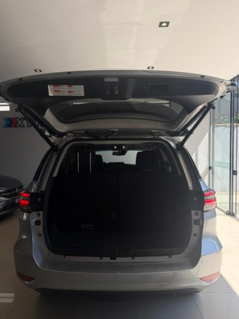 TOYOTA Hilux SW4 2.8 16V 4P SRX 4X4 7 LUGARES TURBO DIESEL AUTOM�TICO, Foto 4