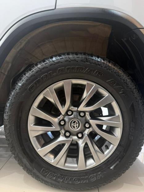 TOYOTA Hilux SW4 2.8 16V 4P SRX 4X4 7 LUGARES TURBO DIESEL AUTOM�TICO, Foto 7