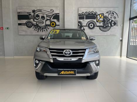 TOYOTA Hilux SW4 2.8 4P SRX 4X4 TURBO DIESEL AUTOM�TICO, Foto 7