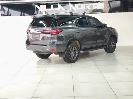 TOYOTA Hilux SW4 2.8 16V 4P SRX 4X4 7 LUGARES TURBO DIESEL AUTOM�TICO, Foto 6