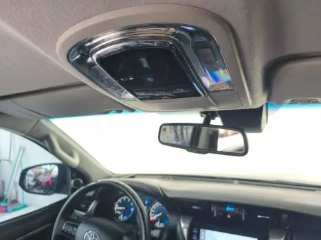 TOYOTA Hilux SW4 2.8 16V 4P SRX 4X4 7 LUGARES TURBO DIESEL AUTOM�TICO, Foto 11