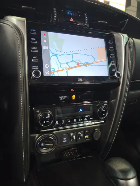 TOYOTA Hilux SW4 2.8 16V 4P SRX 4X4 7 LUGARES TURBO DIESEL AUTOM�TICO, Foto 13