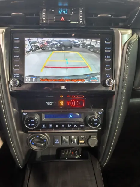 TOYOTA Hilux SW4 2.8 16V 4P SRX 4X4 7 LUGARES TURBO DIESEL AUTOM�TICO, Foto 14