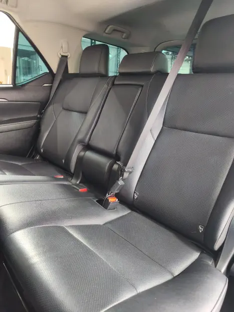 TOYOTA Hilux SW4 2.8 16V 4P SRX 4X4 7 LUGARES TURBO DIESEL AUTOM�TICO, Foto 21