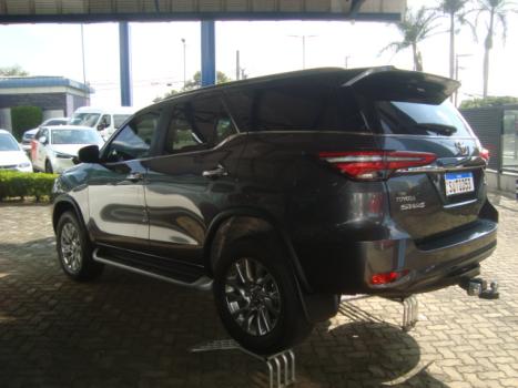 TOYOTA Hilux SW4 2.8 16V 4P SRX 4X4 7 LUGARES TURBO DIESEL AUTOM�TICO, Foto 2