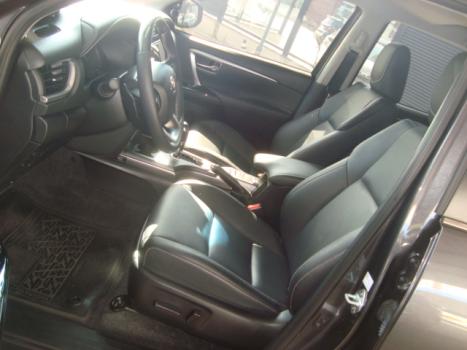 TOYOTA Hilux SW4 2.8 16V 4P SRX 4X4 7 LUGARES TURBO DIESEL AUTOM�TICO, Foto 3