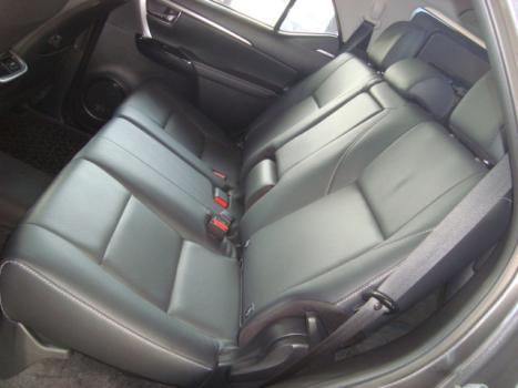 TOYOTA Hilux SW4 2.8 16V 4P SRX 4X4 7 LUGARES TURBO DIESEL AUTOM�TICO, Foto 5