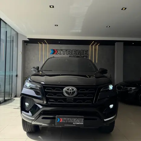 TOYOTA Hilux SW4 2.8 16V 4P SRX 4X4 7 LUGARES TURBO DIESEL AUTOM�TICO, Foto 1