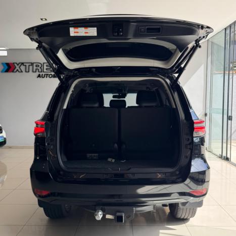 TOYOTA Hilux SW4 2.8 16V 4P SRX 4X4 7 LUGARES TURBO DIESEL AUTOM�TICO, Foto 5