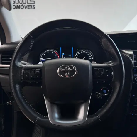 TOYOTA Hilux SW4 2.8 16V 4P SRX 4X4 7 LUGARES TURBO DIESEL AUTOM�TICO, Foto 15