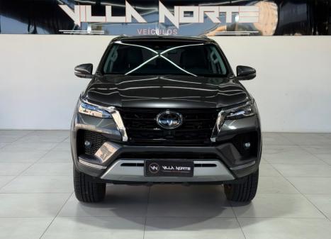 TOYOTA Hilux SW4 2.8 16V 4P SRX 4X4 7 LUGARES TURBO DIESEL AUTOM�TICO, Foto 2