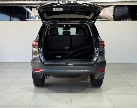 TOYOTA Hilux SW4 2.8 16V 4P SRX 4X4 7 LUGARES TURBO DIESEL AUTOM�TICO, Foto 6
