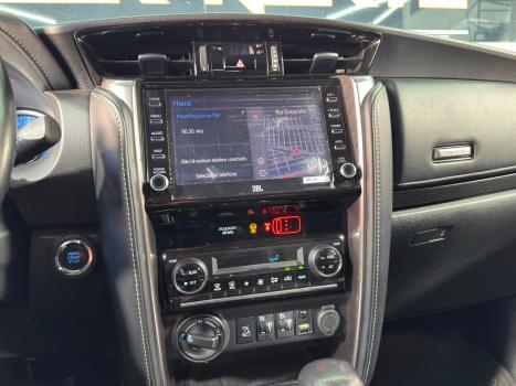 TOYOTA Hilux SW4 2.8 16V 4P SRX 4X4 7 LUGARES TURBO DIESEL AUTOM�TICO, Foto 10